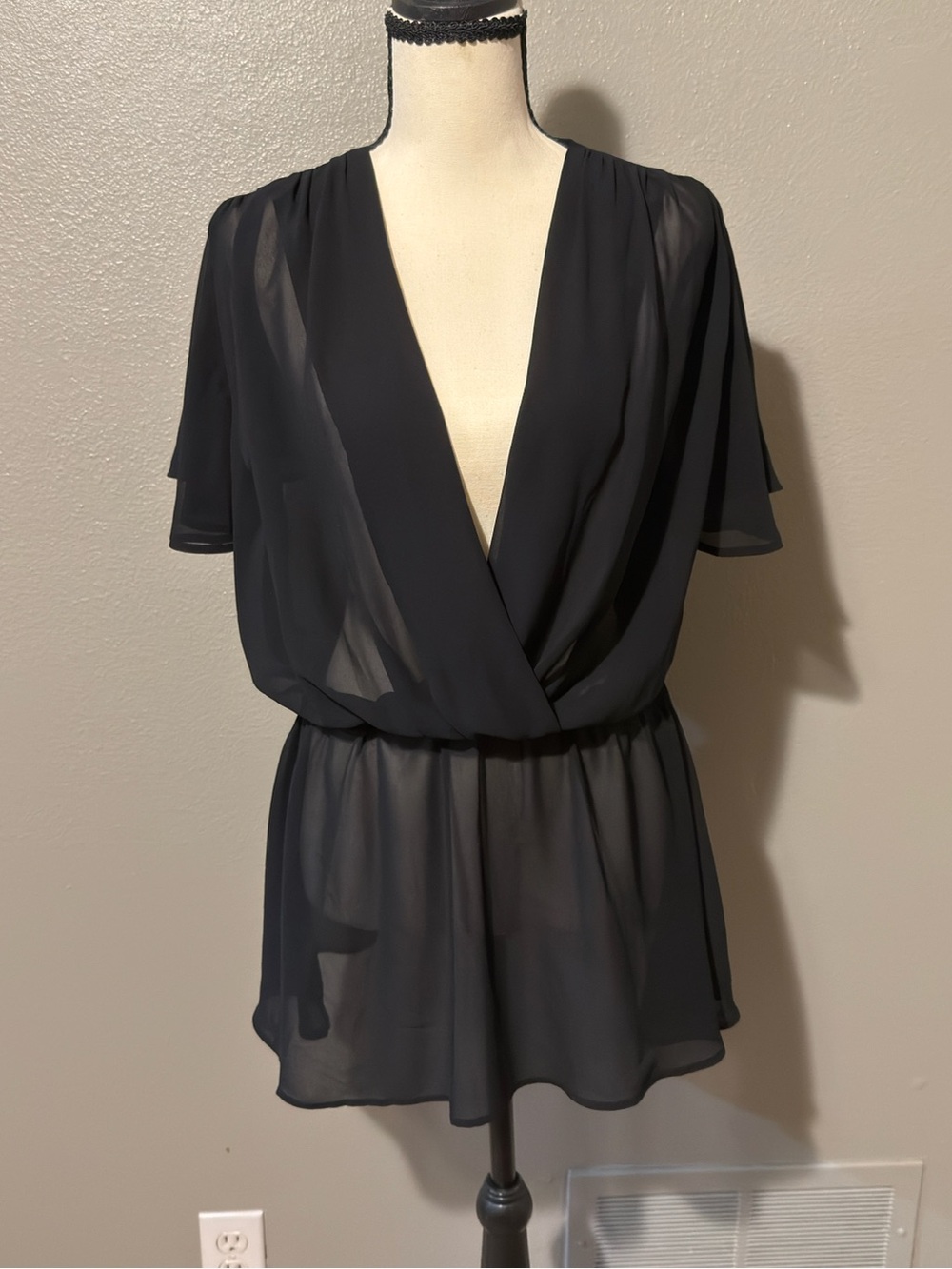 Ruby Ribbon Black Sheer Wrap Loungewear /Top / Cover Up / lingerie  size Medium
